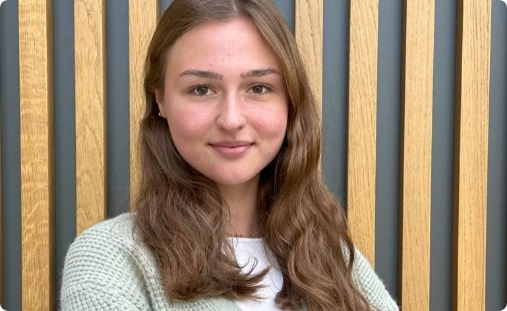 Praktikantin von PerformaNat nach ihrem Studium in Ernährungswissenschaften